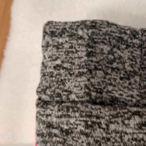 Thrill 94 pull over LOVE - Picture 7 of 9